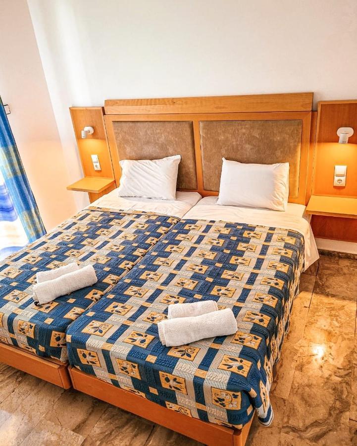 Hotel Arant Мастіхарі Екстер'єр фото